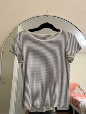 Brandy Melville Cream & Gray Striped Short-Sleeve Tee